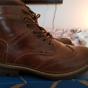 Wingtip boots size 7M EUC